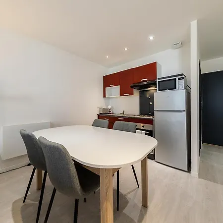 Apartament The Station - Gare Arena